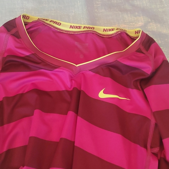 Nike pro dri fit top xs - Picture 4 of 6